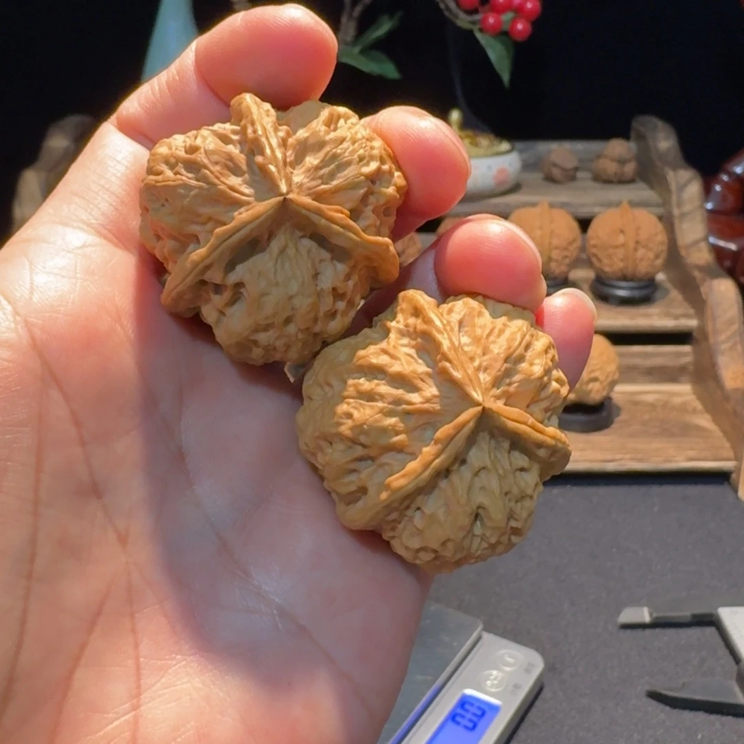 文玩核桃把件云南铁核桃3