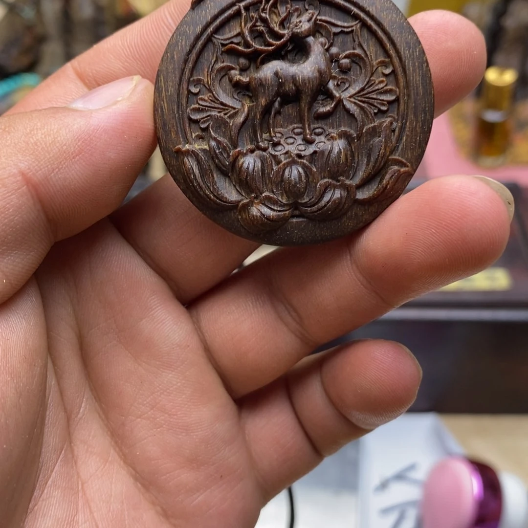 大叶紫檀（黑酸枝木类）