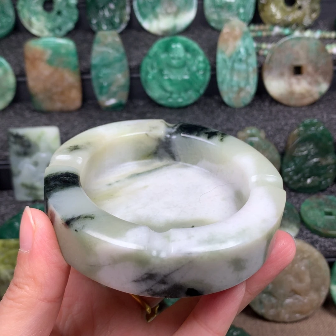 独山玉未镶嵌颈饰