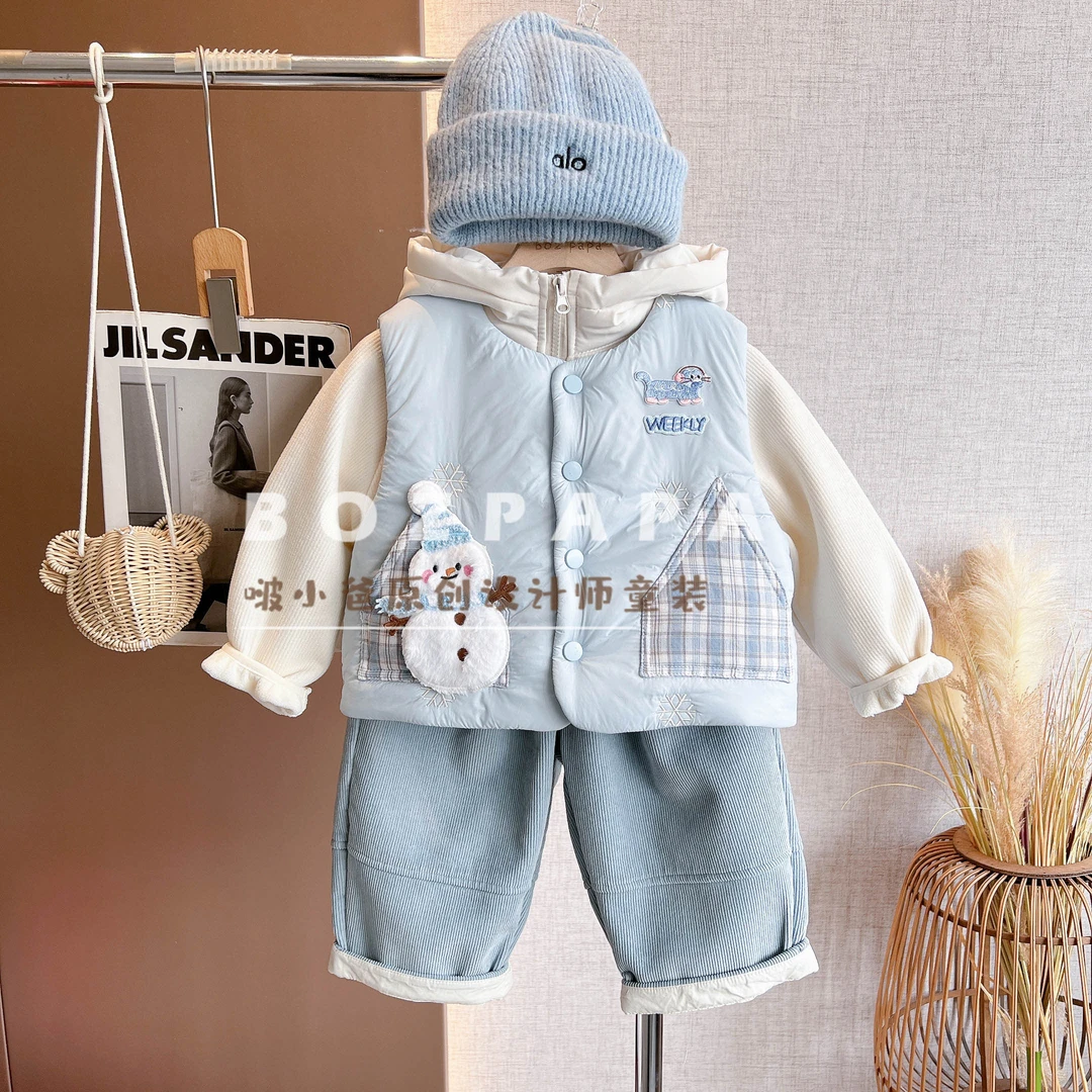 现货啵小爸【绵绵白雪】2025冬季新款男童休闲雪人纽扣夹棉马甲套装