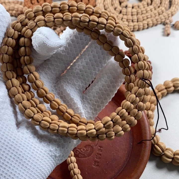 柏香籽/百香籽吊坠1号