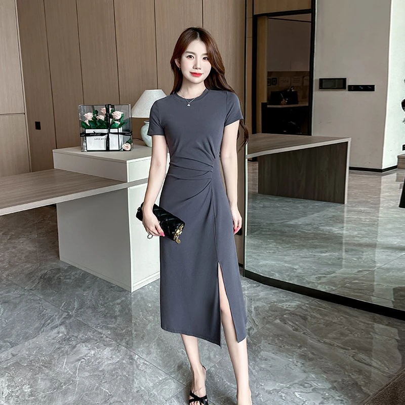 短袖连衣裙女夏2025新款灰色收腰显瘦开叉包臀裙中长款圆领设计感