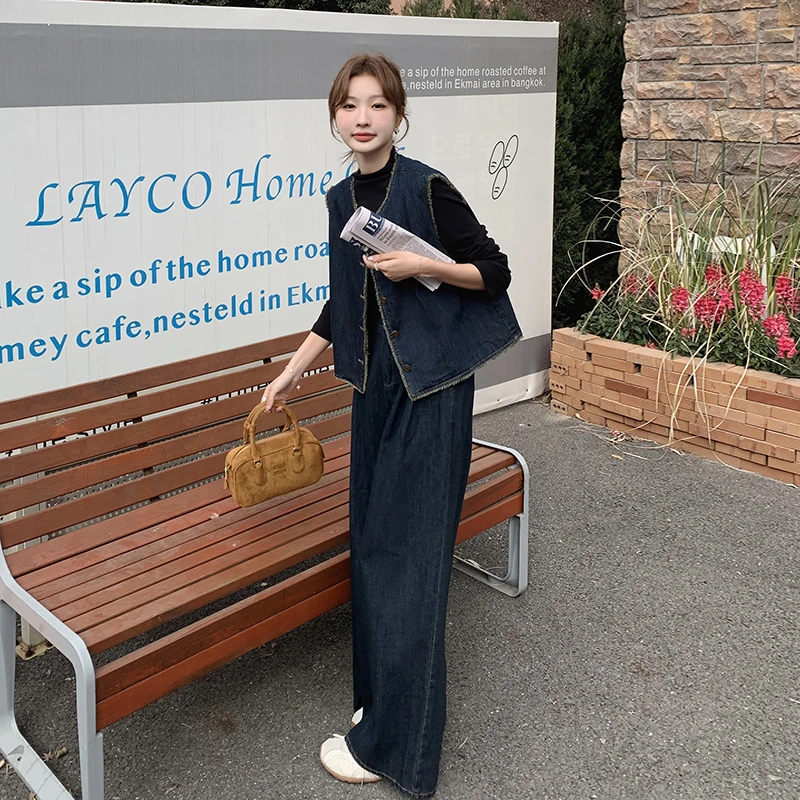 港味复古牛仔两件套女士2025春季新款设计感马甲打底衫阔腿裤套装