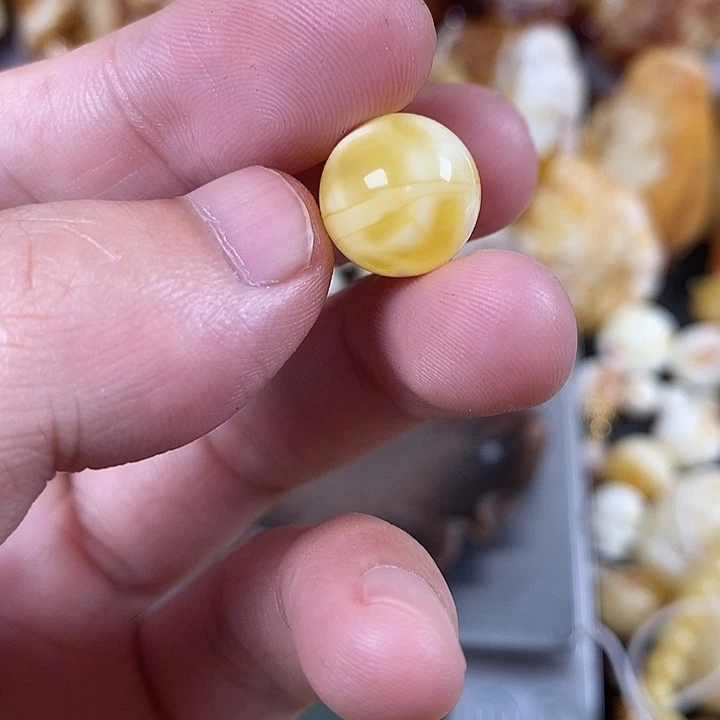裸石琥珀未镶嵌我