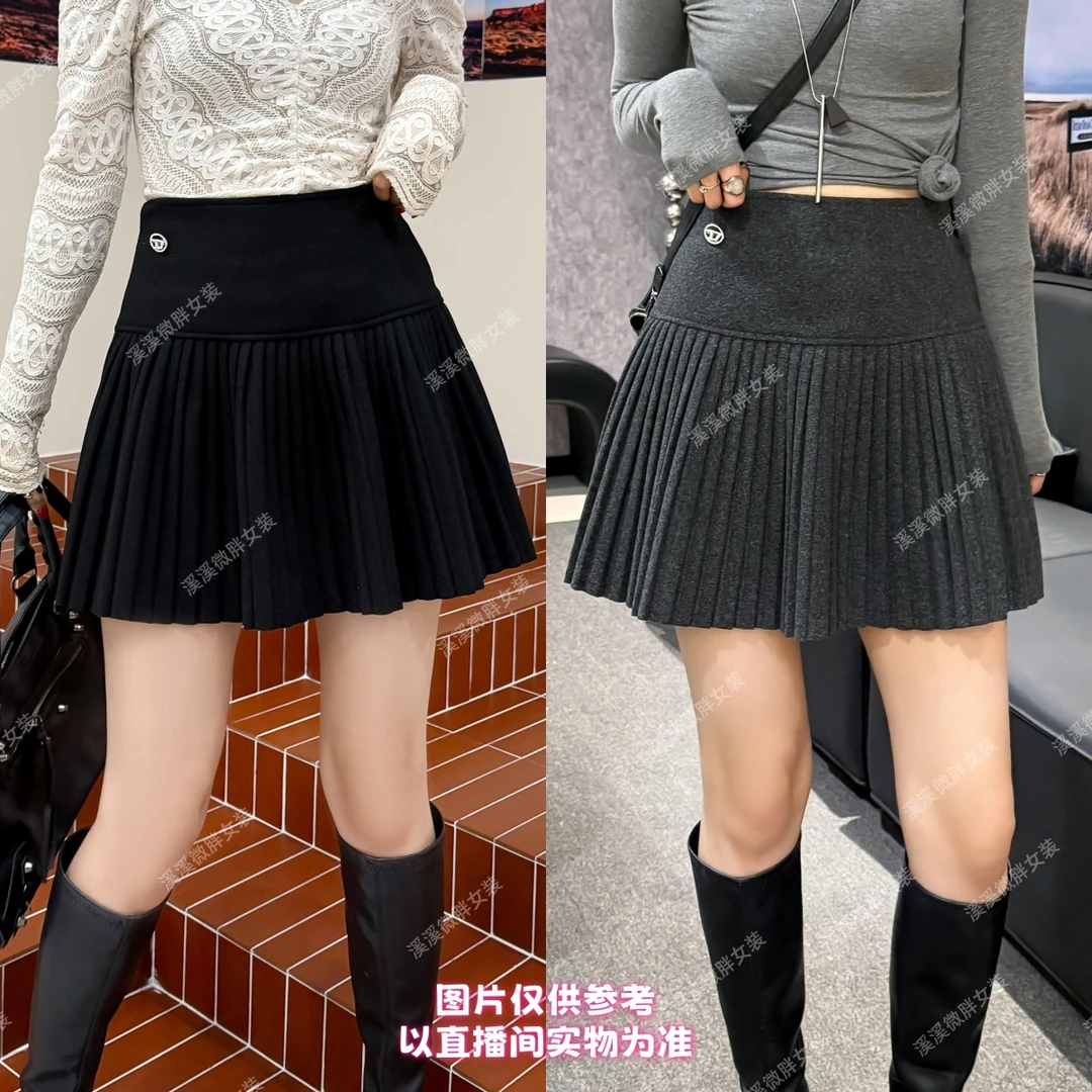 云*秋冬字母别针百褶短裙防走光不规则设计感中高腰显瘦百搭