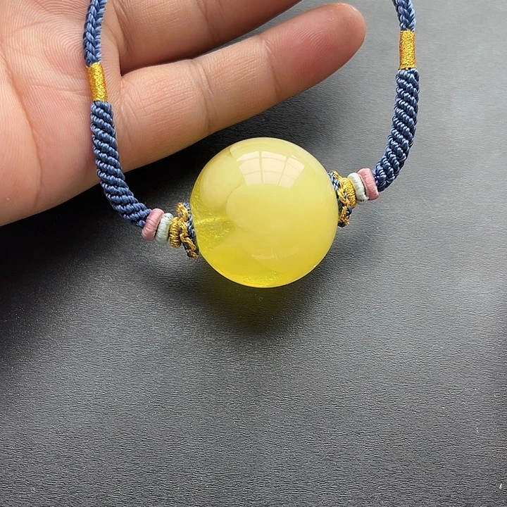 琥珀未镶嵌裸石吊坠