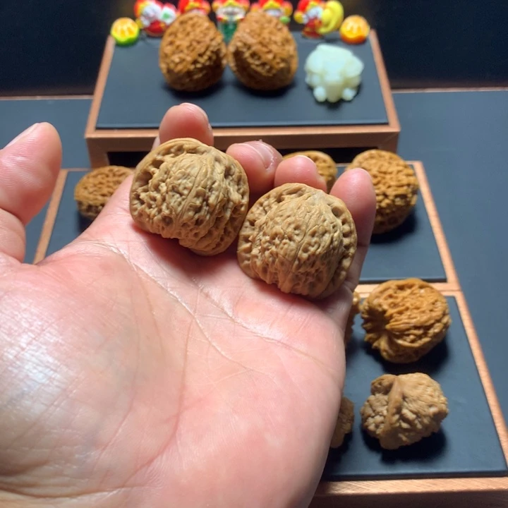 文玩核桃吊坠南将石狮子头