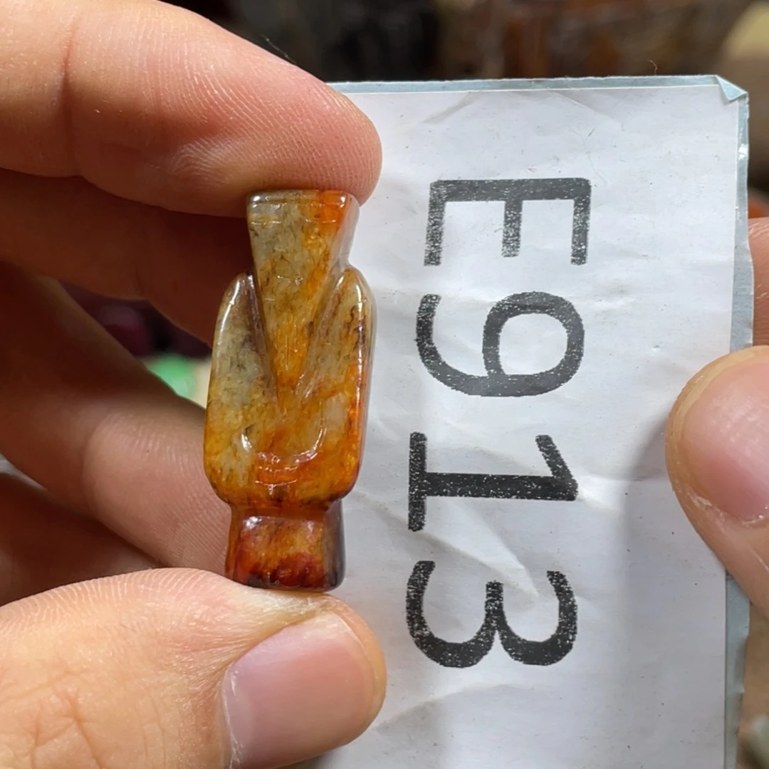 和田玉未镶嵌吊坠(不含链)静****