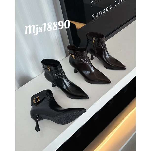 18890秋冬新款时尚百搭高跟短靴