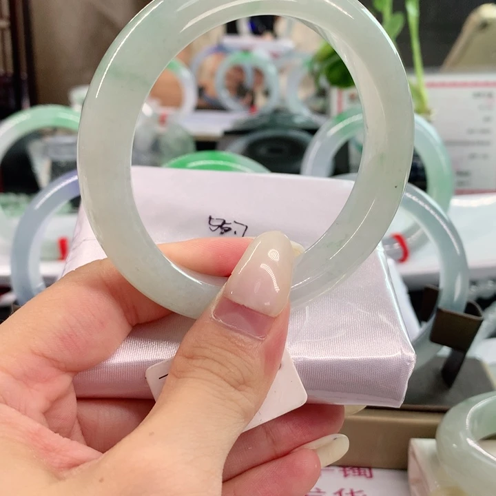 翡翠未镶嵌手镯55.7圈口