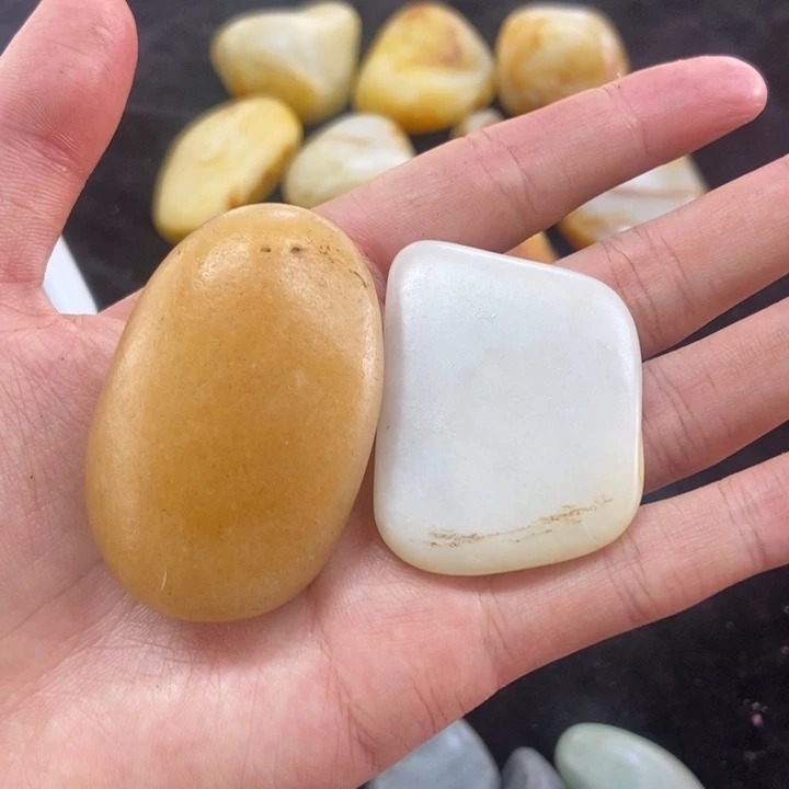 和田玉未镶嵌颈饰淡*