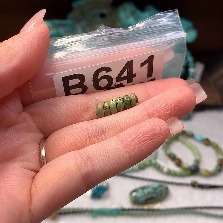 绿松石未镶嵌原矿