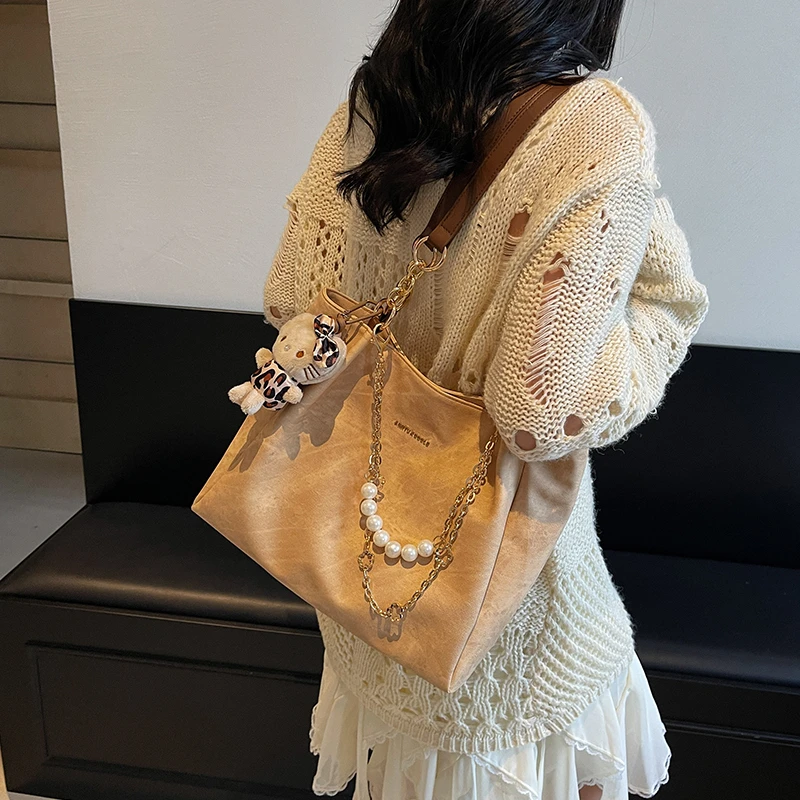艾米兔女包2025新款流行纯色复古百搭日常休闲大容量单肩托特包