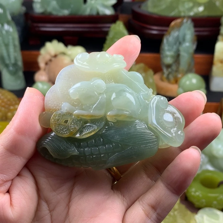 岫玉未镶嵌手把件