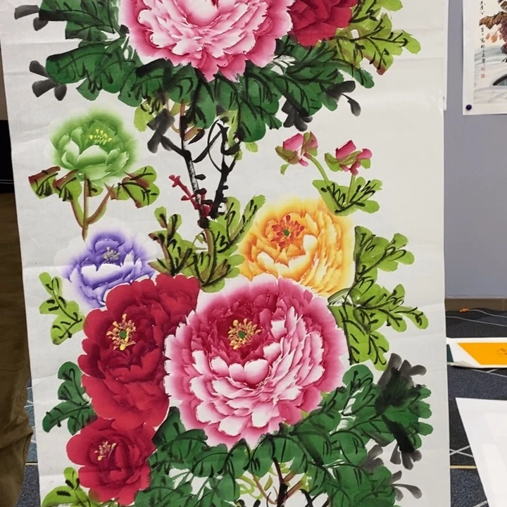 手绘作品等多种形式进行