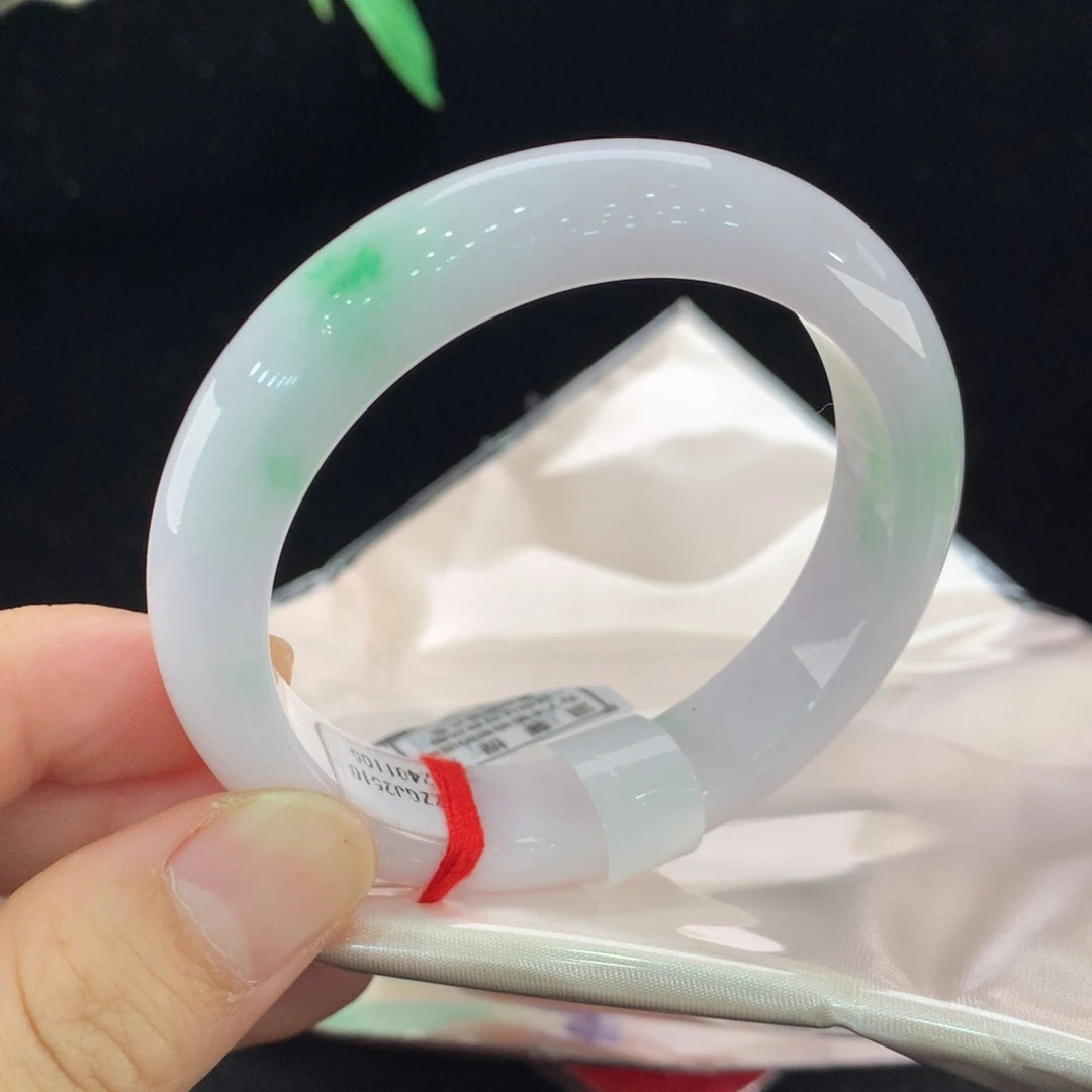 翡翠未镶嵌手镯1105