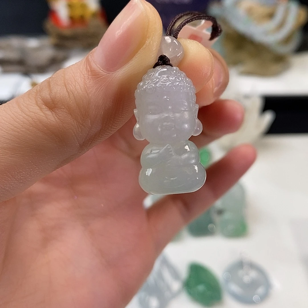 翡翠颈饰未镶嵌吊坠