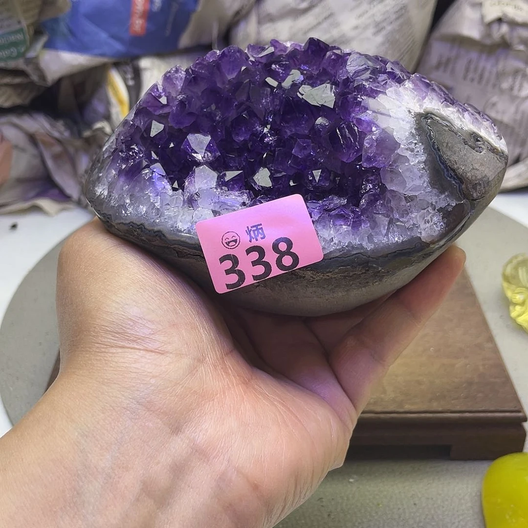 未镶嵌水晶大型摆件（非配饰）