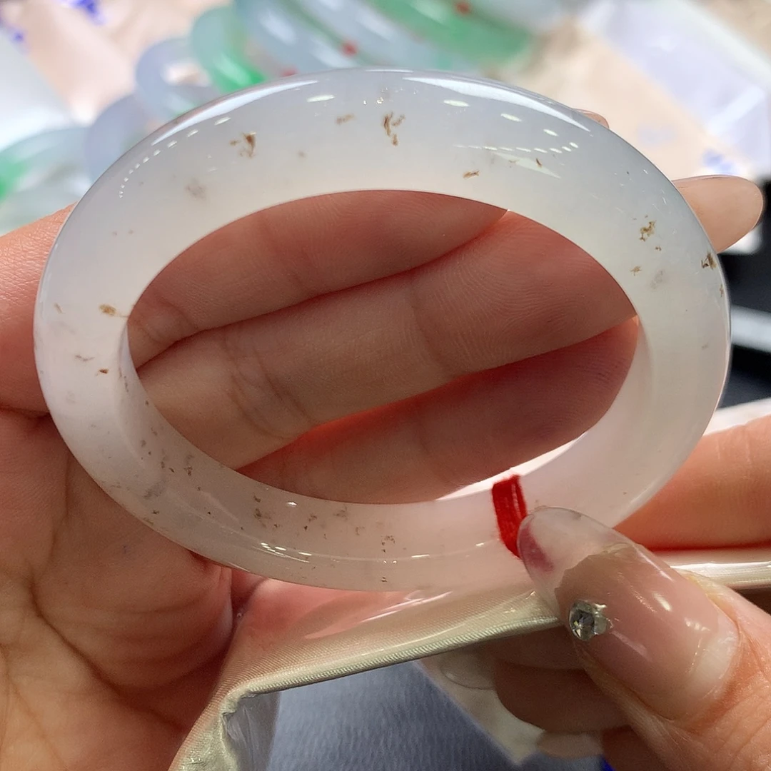 翡翠未镶嵌手镯52.53正洒金花