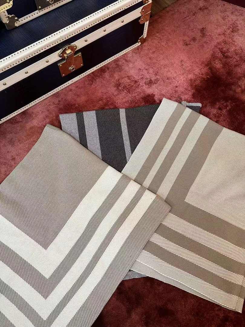 华裔陈总【柏林叙事】GLKTKL羊绒围巾百搭条纹斗篷外披PJ-10122