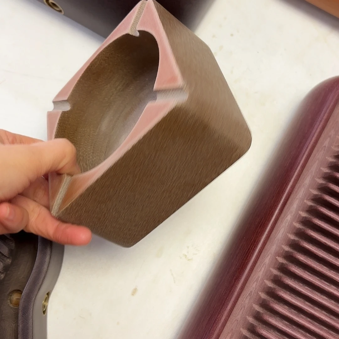 电木烟灰缸，直径12