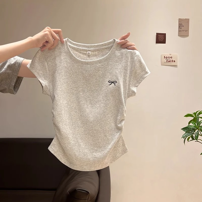 刺绣褶皱卡腰显瘦圆领短袖正肩女t恤夏蝴蝶结设计感小众甜辣上衣