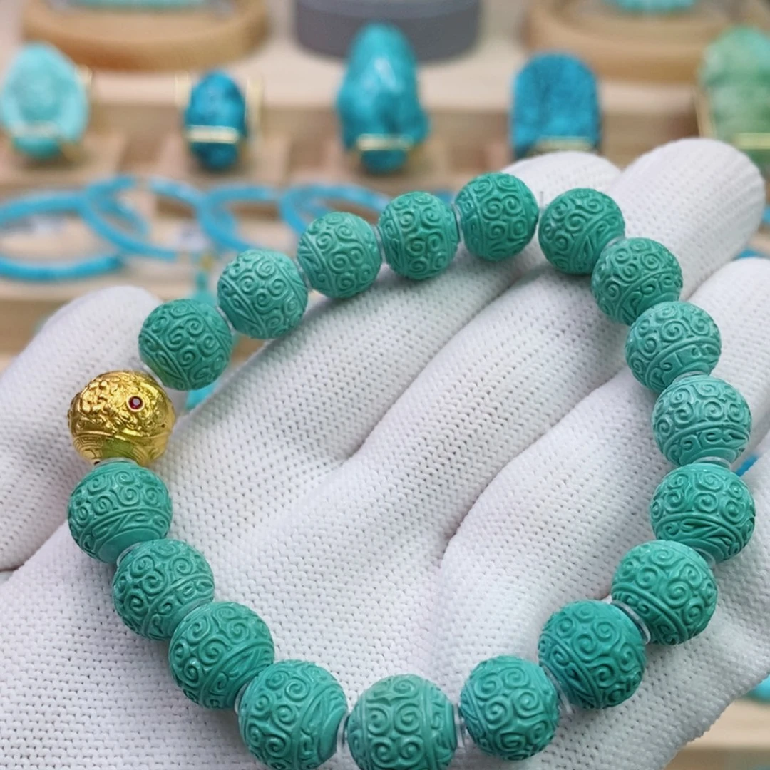 绿松石未镶嵌珠宝奇石