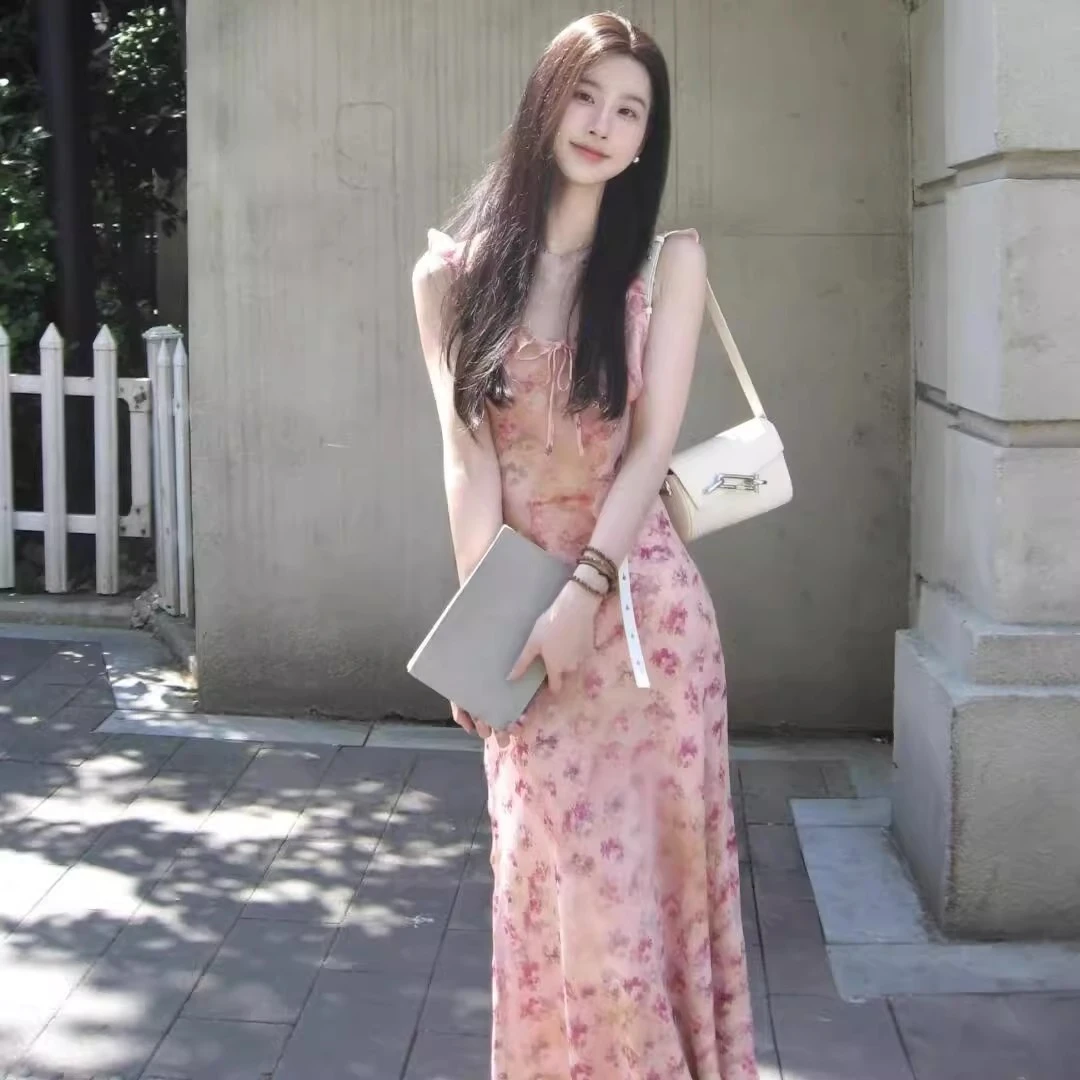 法式度假风气质粉色碎花吊带连衣裙纯欲后妈裙2025新款爆款洋气