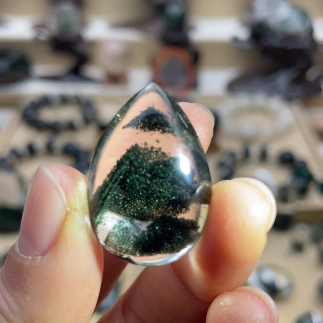 未镶嵌颈饰水晶绿幽灵金字塔水滴