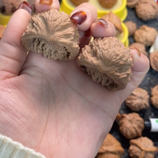 文玩核桃吊坠7虎头蛇头