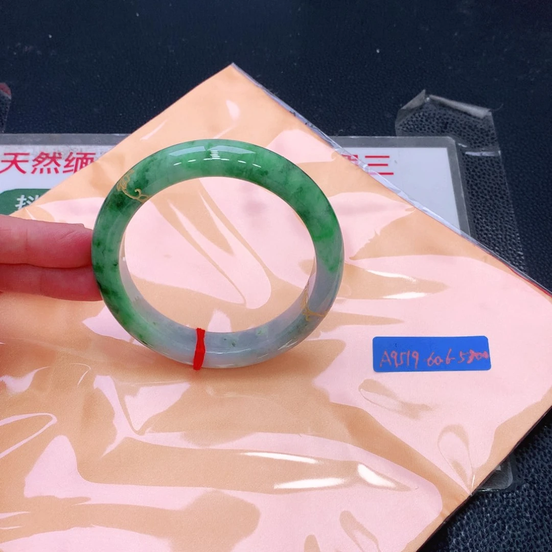 未镶嵌手镯翡翠缅甸翡翠手镯