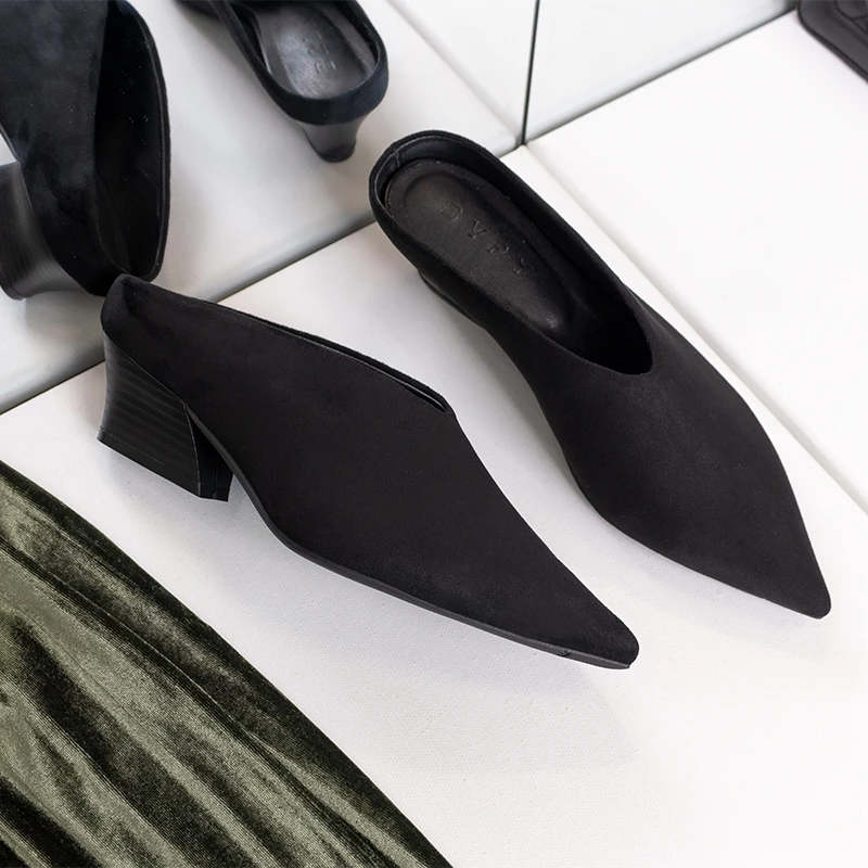 高贵女鞋2025年夏新款欧美小众反绒粗跟尖头单鞋女中跟法式拖鞋女