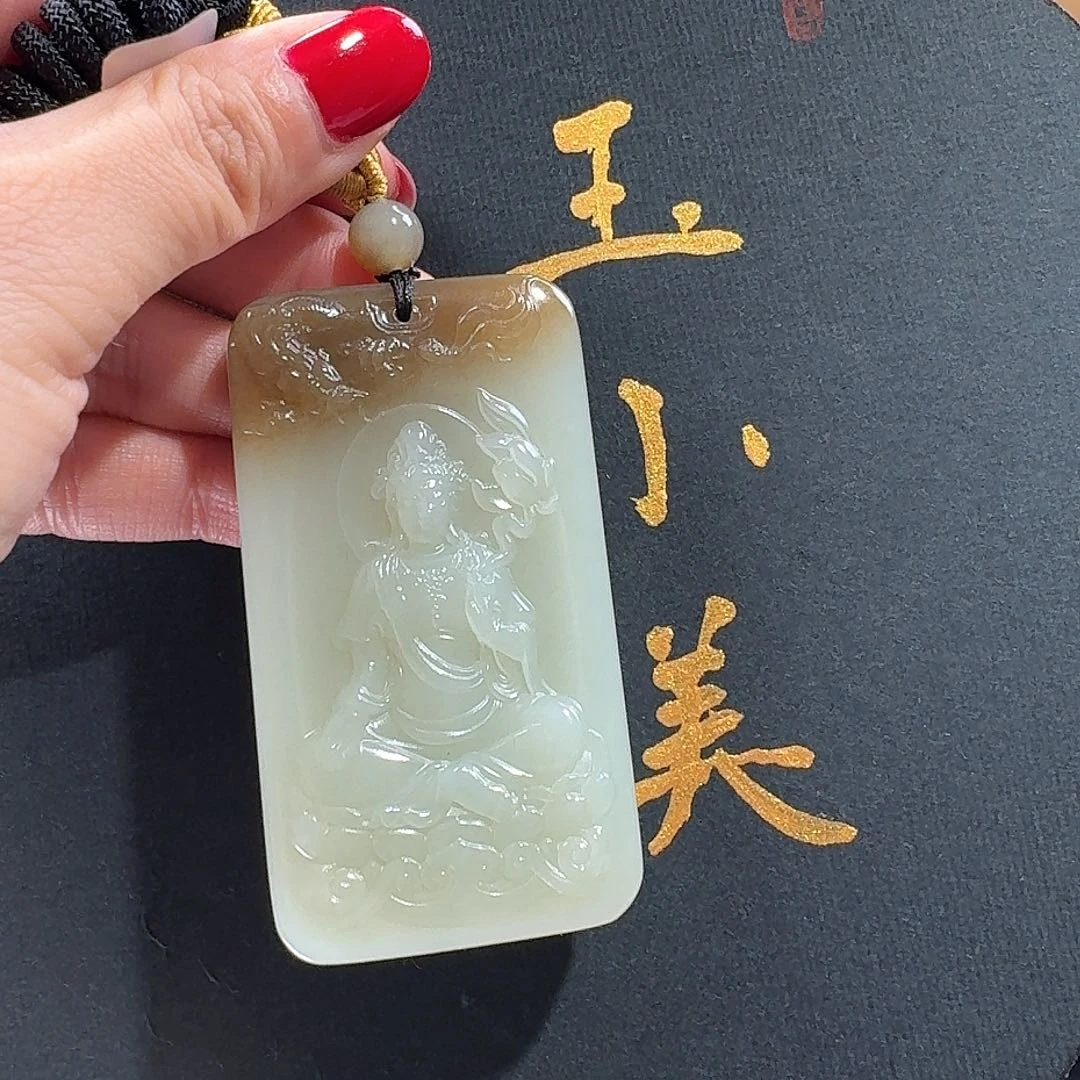 颈饰未镶嵌和田玉且末近矿