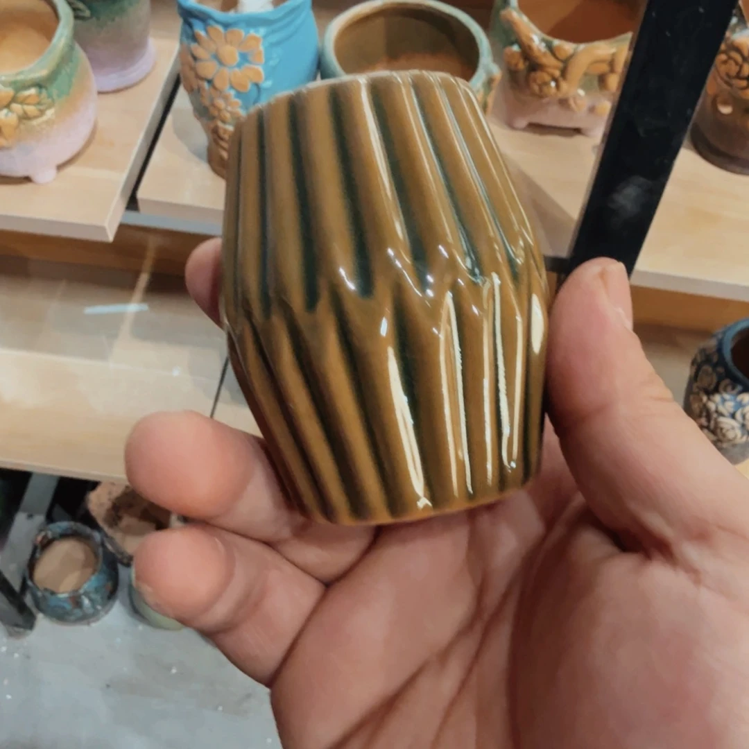 紫砂花盆发六个六个