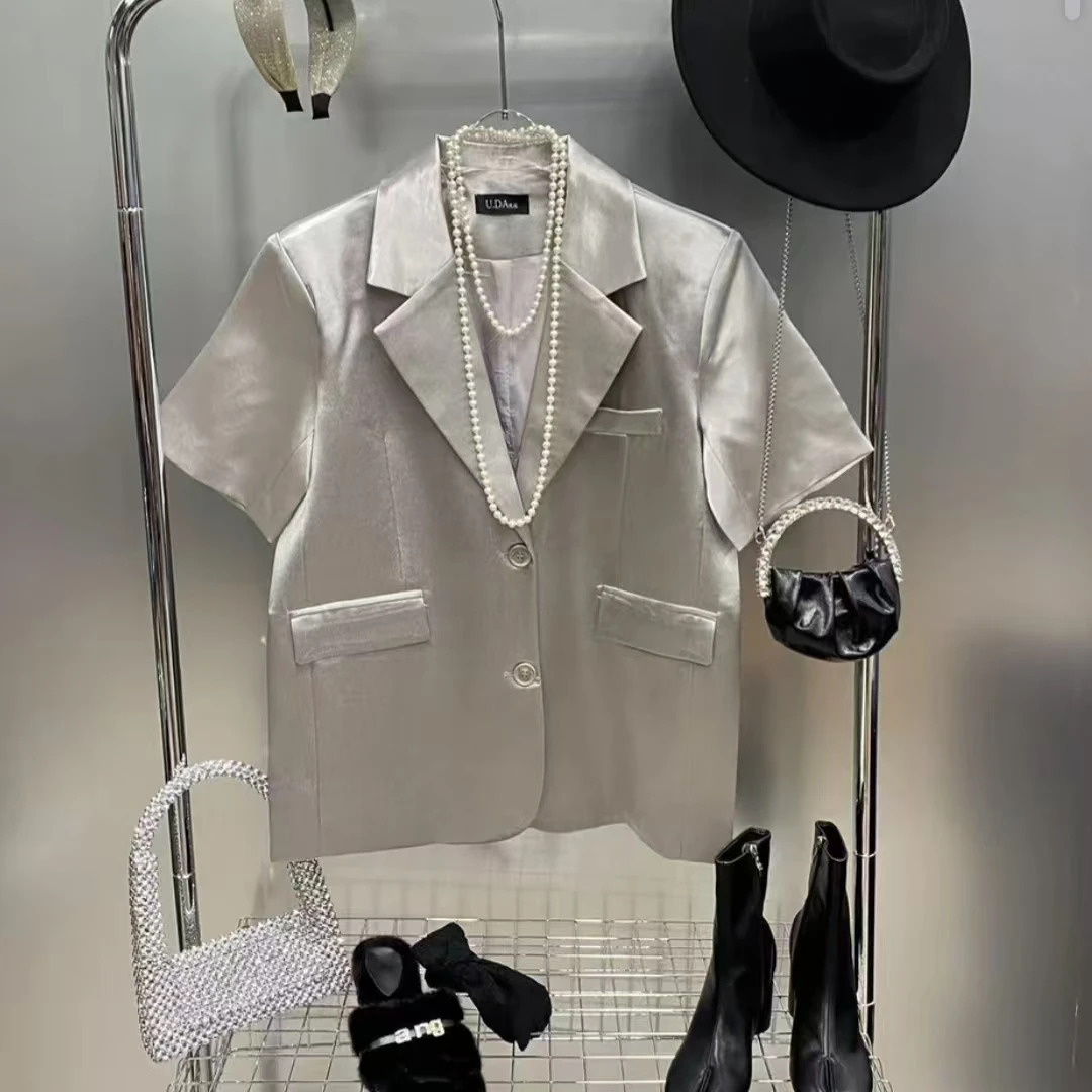 608/631/128   时尚百搭设计款气质休闲短袖西服