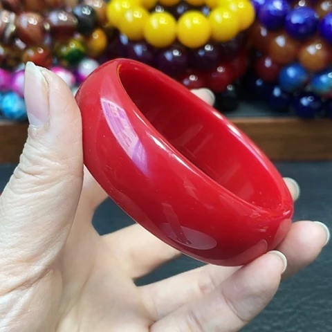 玛瑙未镶嵌手饰红三