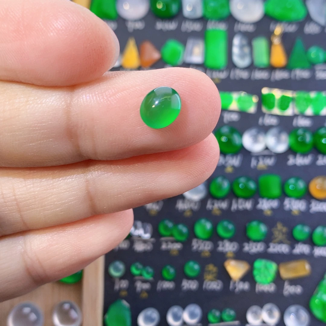 翡翠未镶嵌颈饰天然翡翠玉石绿蛋