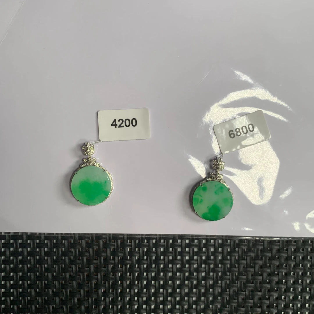 翡翠A货18K金镶嵌圆无事牌多样性发货，发一件443