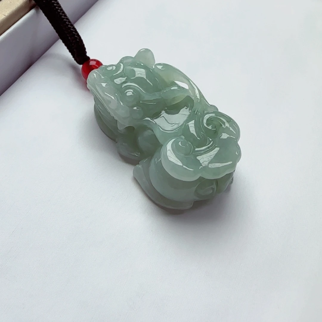 颈饰未镶嵌翡翠貔貅