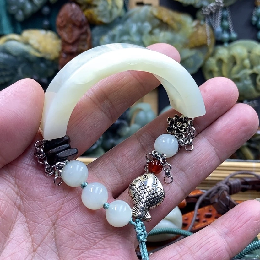 【闪购商品】未镶嵌蛇纹石玉手牌微瑕