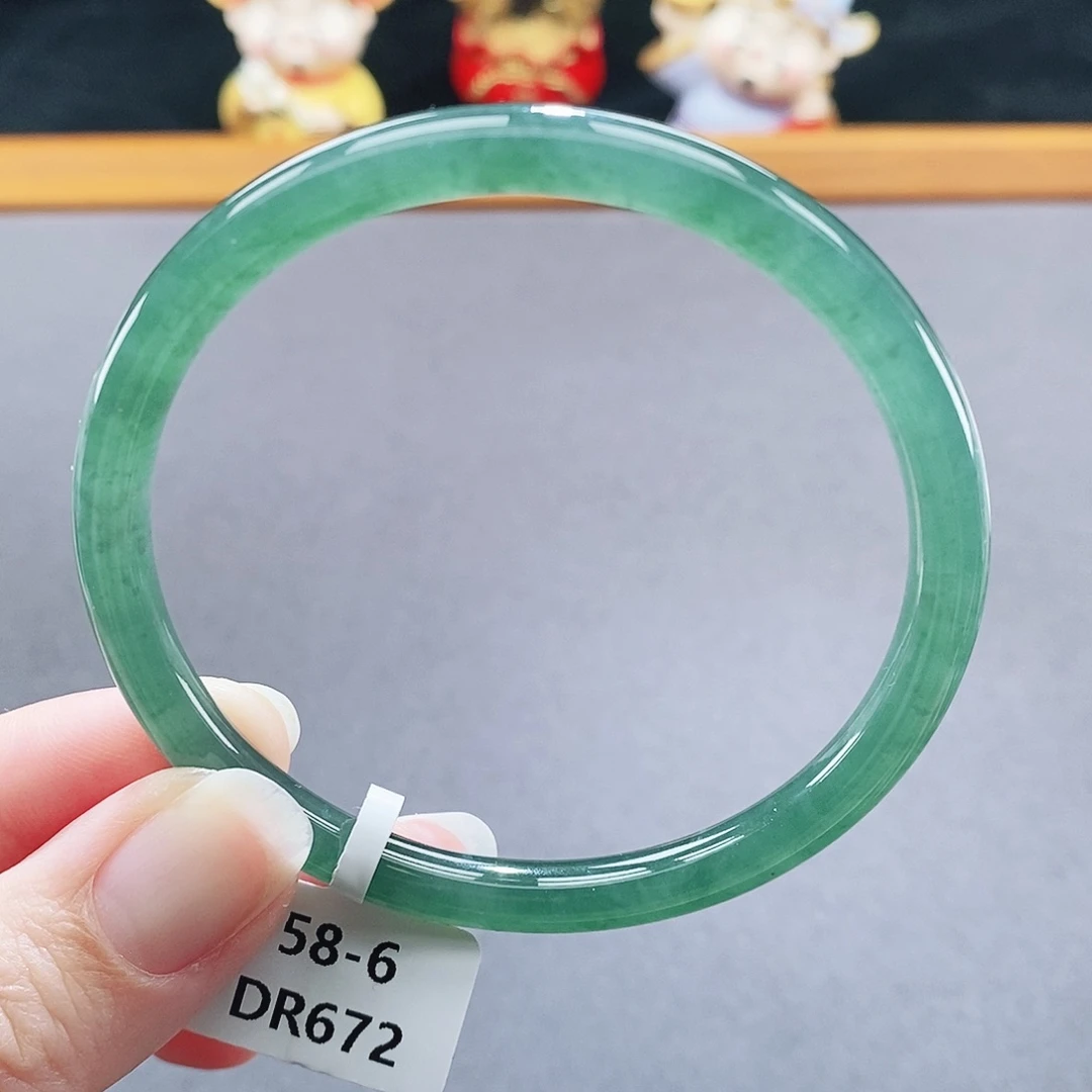 翡翠未镶嵌手镯46