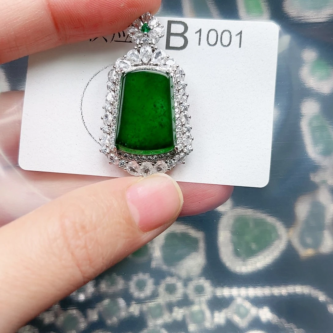 翡翠颈饰未镶嵌翡翠1001