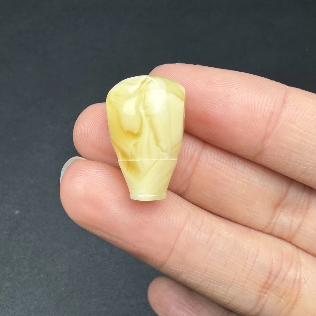 Z1151天然原矿蜜蜡 妖花三通 14*23mm 150克价