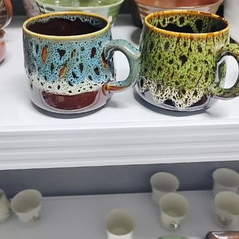 瓷片！瓷片，各种摆件，均有瑕疵。沙锅！