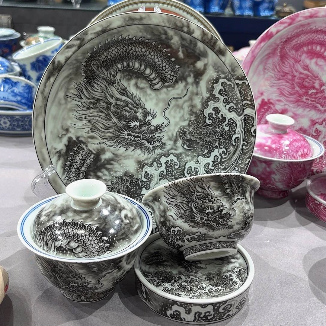 瓷片景德镇瓷器精品陈列