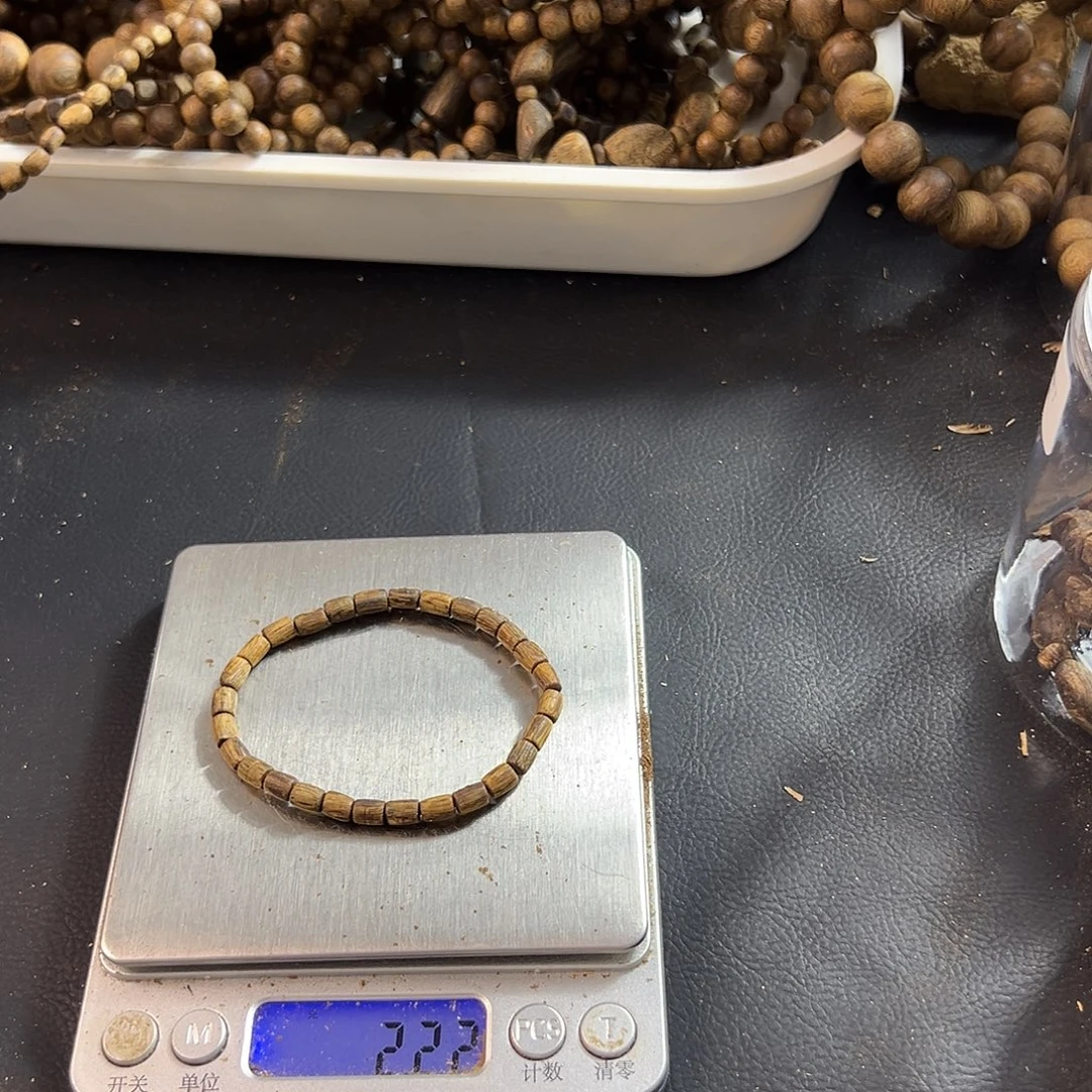 奇楠熏香块料手串2.2克