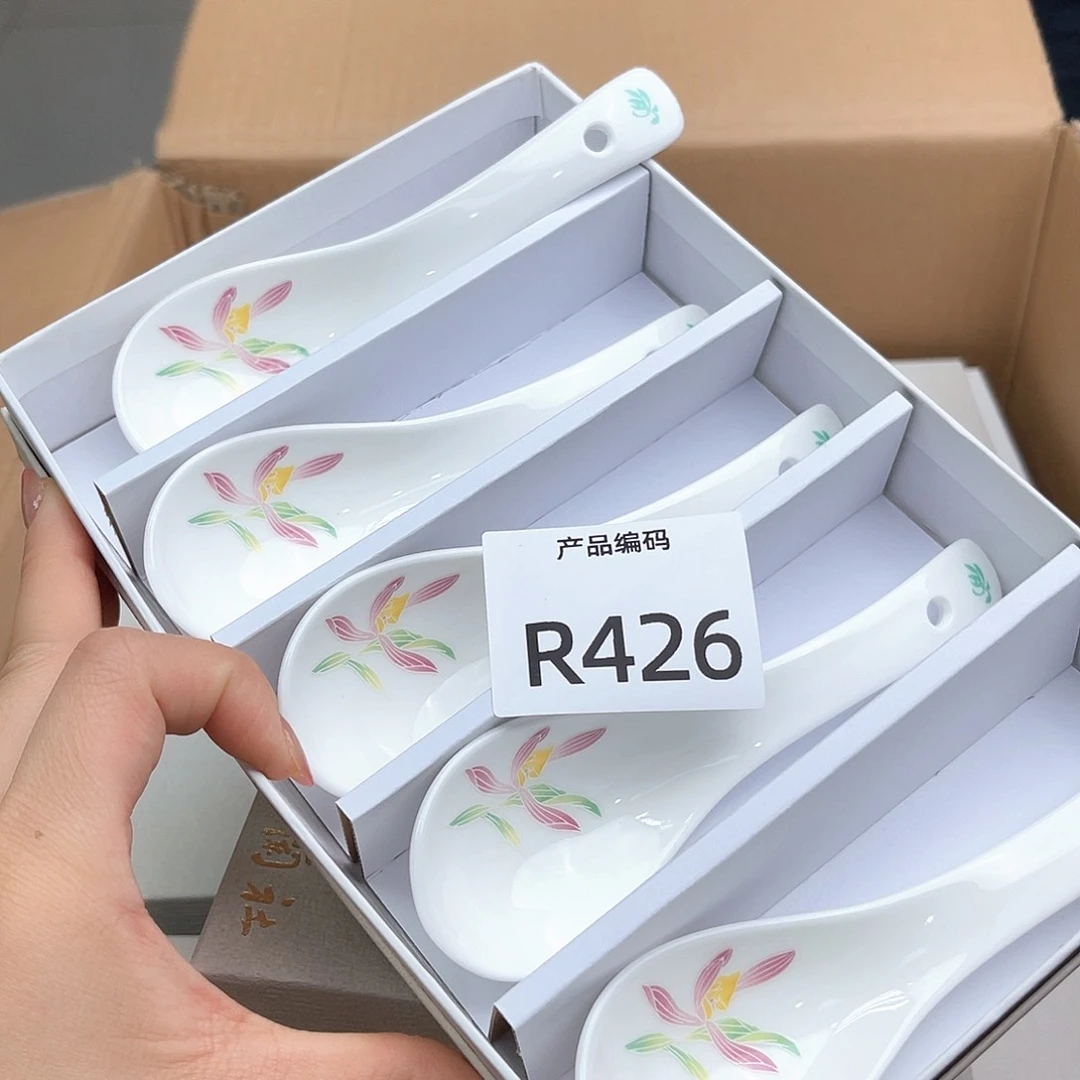 瓷片哦哦哦哦哦哦哦