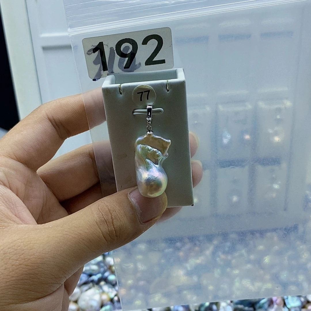 淡水珍珠合金颈饰