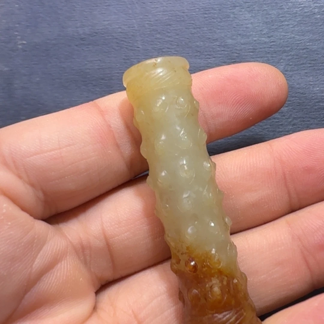 溜***中和田玉未镶嵌颈饰