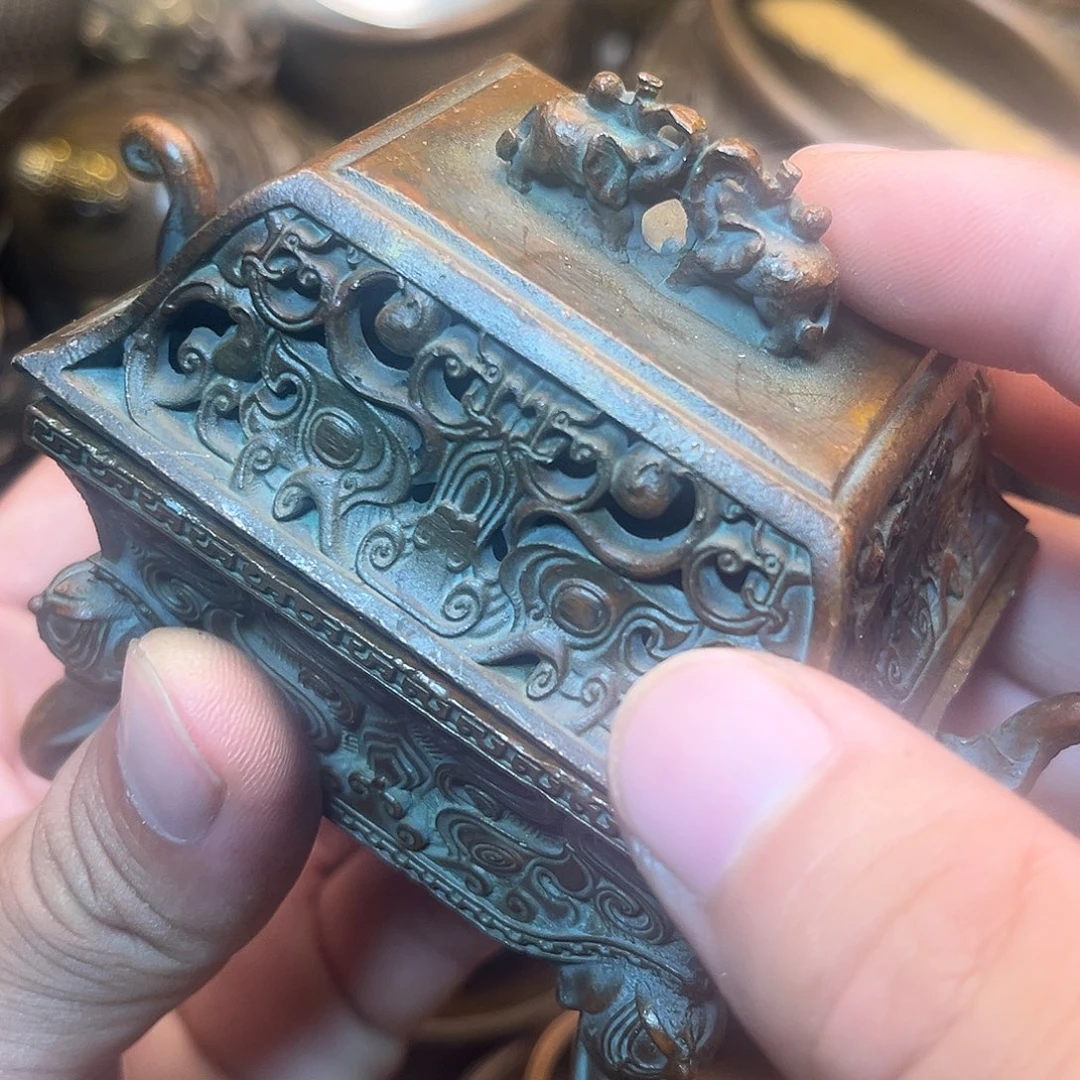 精美铜器工艺品等